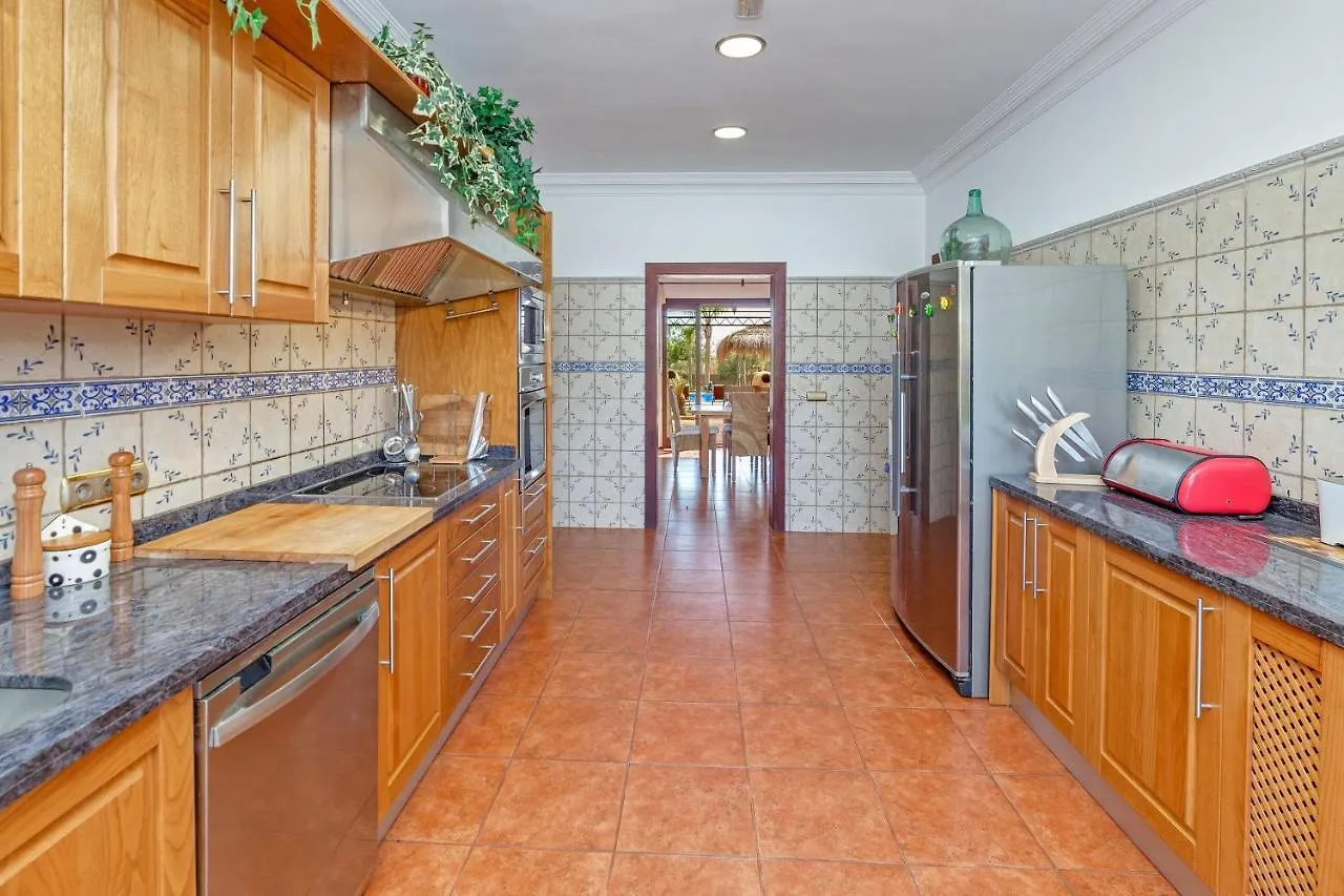 Casa Grande Villa Santanyi 0*,