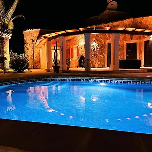 Villa Sanchez In Strandnahe Mit Pool, Jacuzzi, Klima, Wifi, Gas Bbq, Santanyí